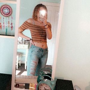 Meet your Posher, Ella